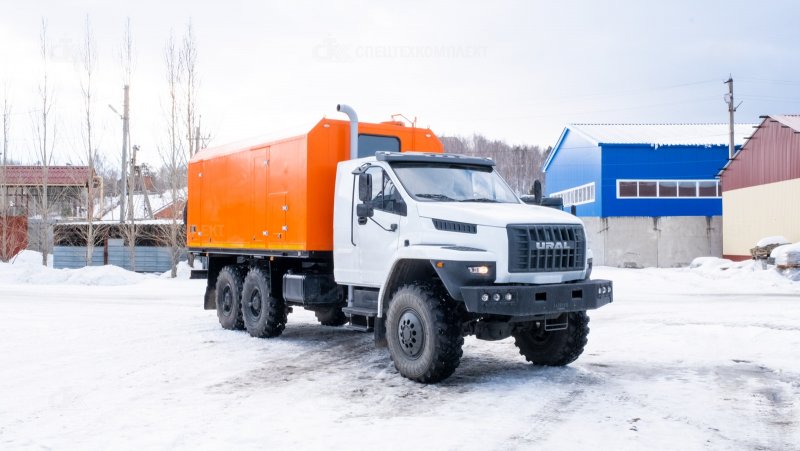 Урал 6370 седельный тягач