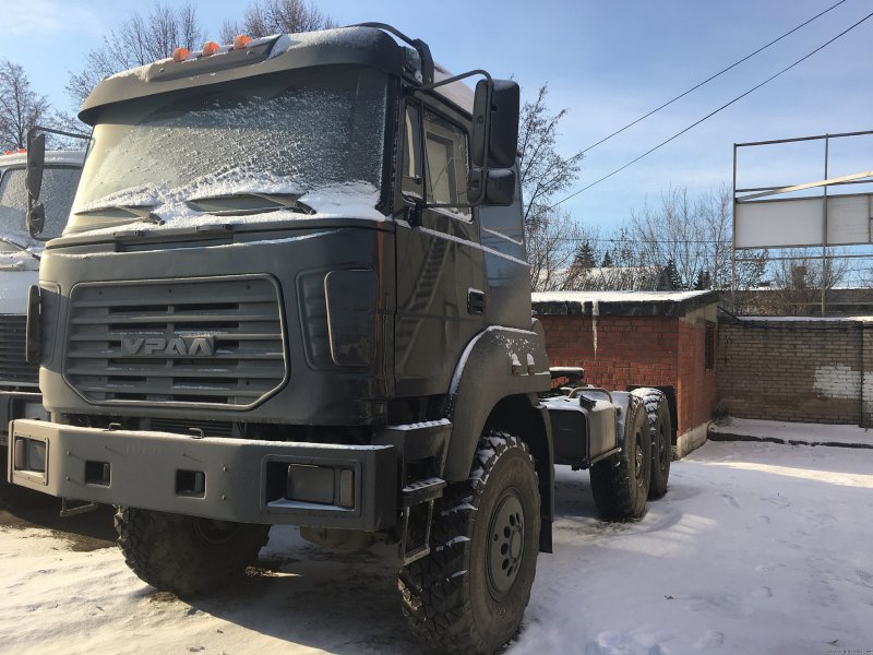 Урал 4320 салон со спальником