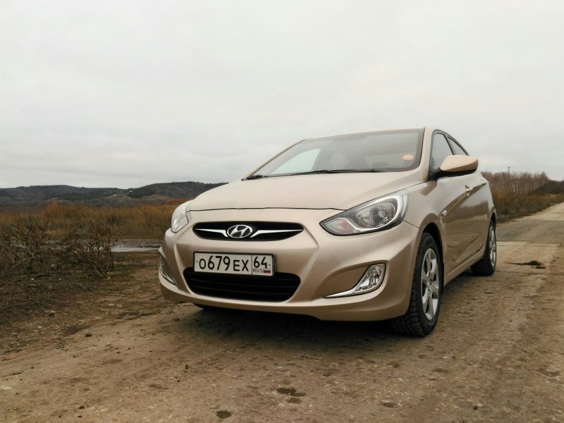 Hyundai Solaris 2013 бежевый