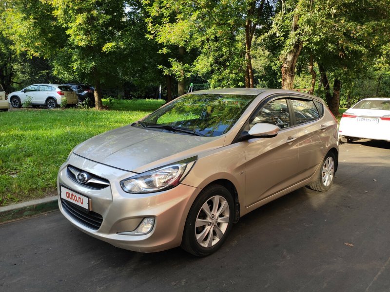 Hyundai Solaris 1.6 at, 2012