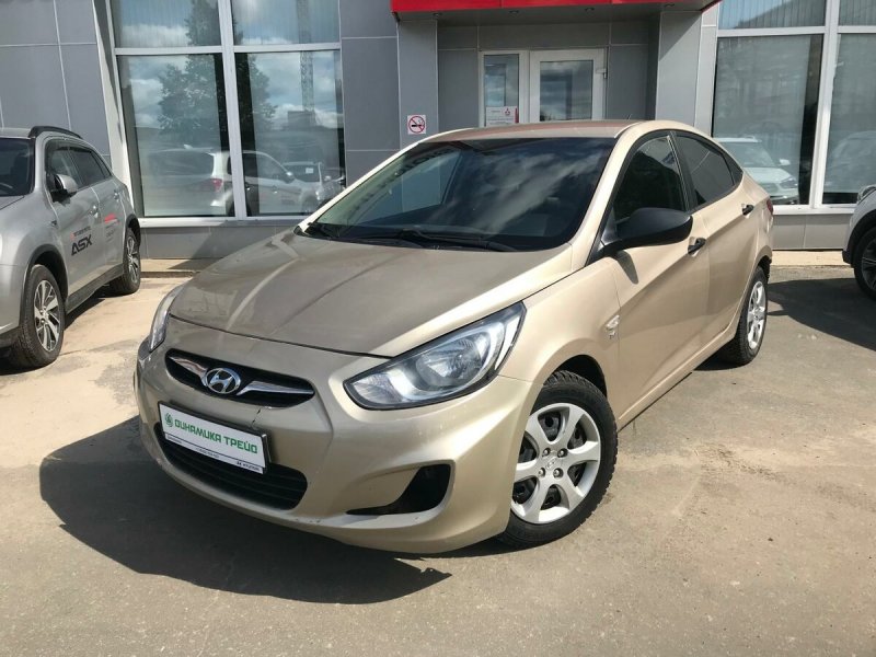 Hyundai Solaris, 2011 бежевый