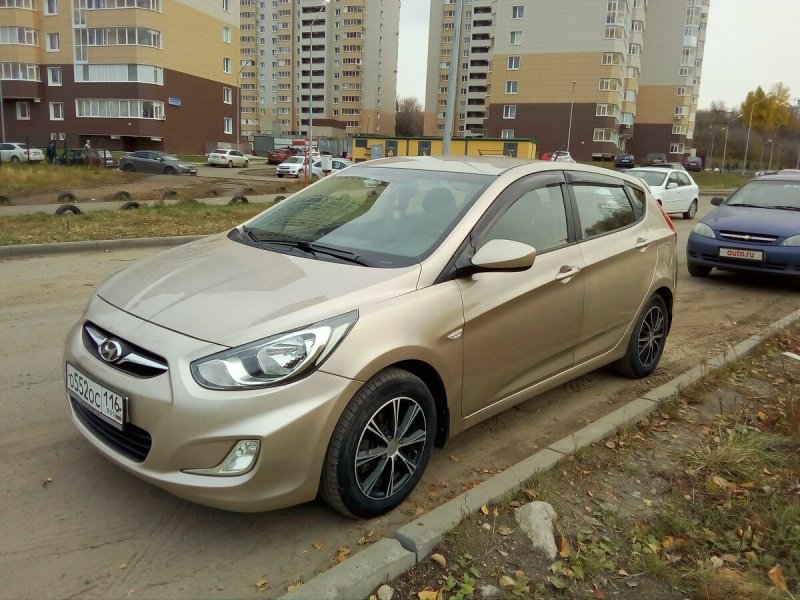 Hyundai Solaris, 2011 бежевый
