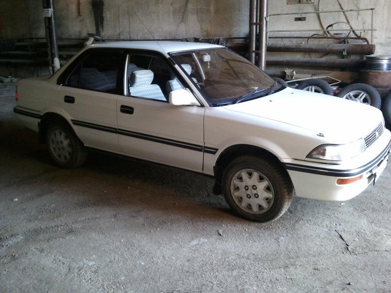 Toyota Королла 1990