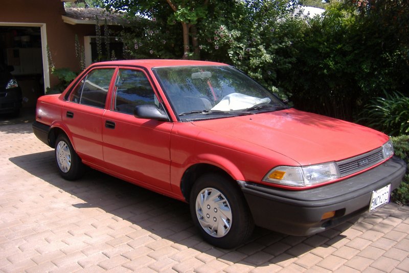 Тойота Corolla 1990