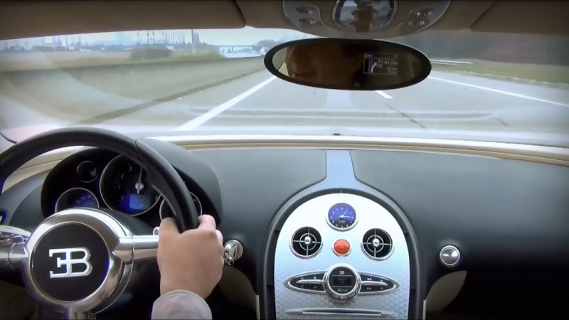 Bugatti Veyron тест-драйв