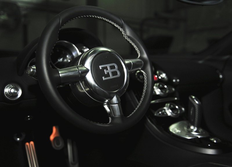Руль Bugatti bolida