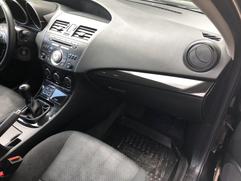 Мазда 3 2009 BL 2.0 автомат салон
