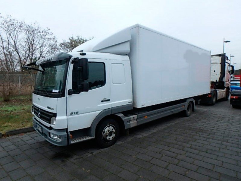 Mercedes-Benz Atego 818