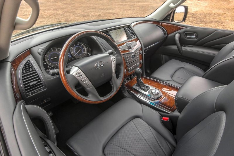 Инфинити qx80 черный салон