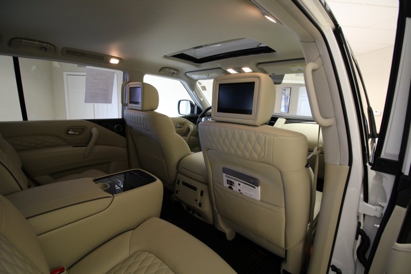 Infiniti qx80 салон