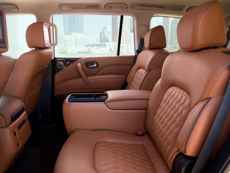 Инфинити qx80 салон