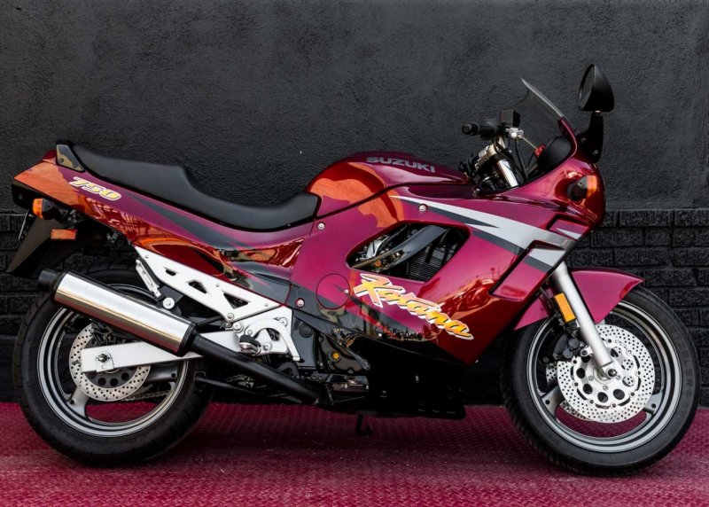 Suzuki Katana 750 бордовый