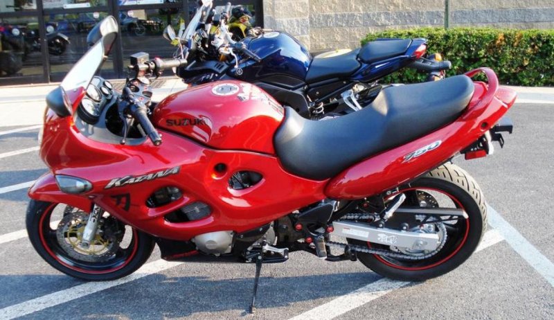 Suzuki Katana 750
