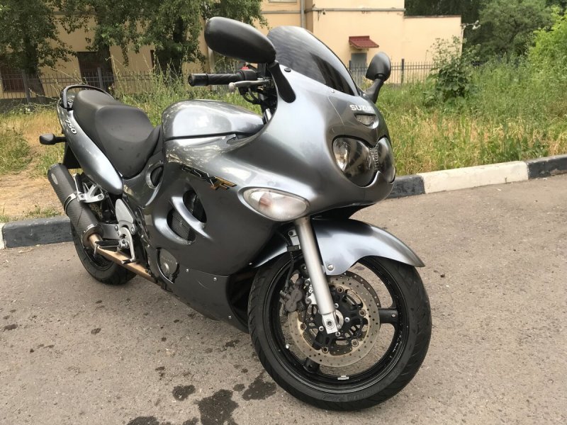 Suzuki GSX 750 Katana