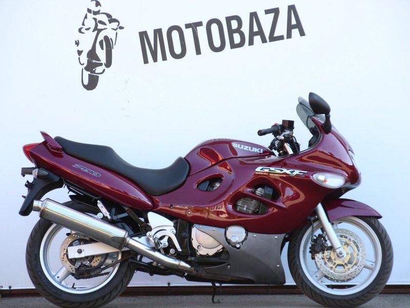 Suzuki GSX 750 F