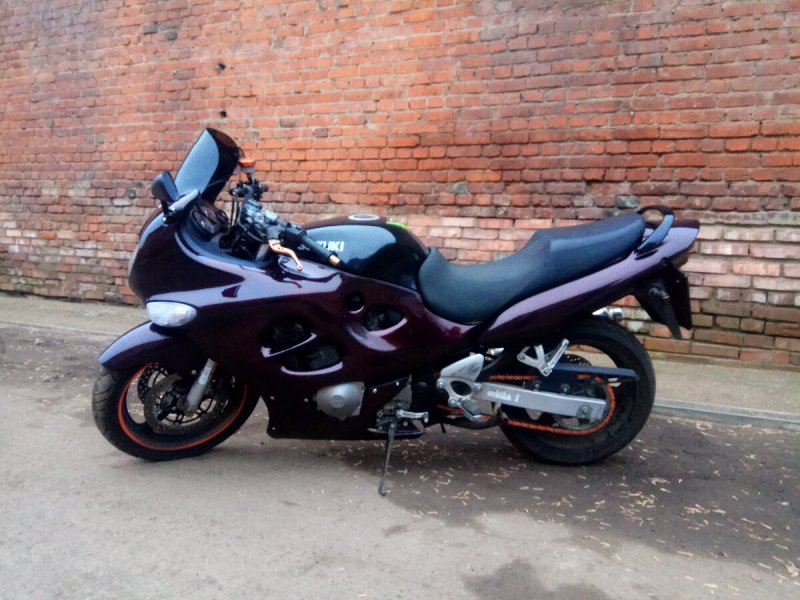 Suzuki gsx750f Katana