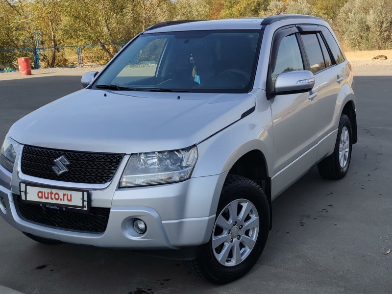 Suzuki Grand Vitara III 2005 - 2008 2.0 (140 Л.С.) подкапотное пространство