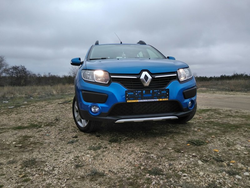 Renault Sandero Stepway голубой
