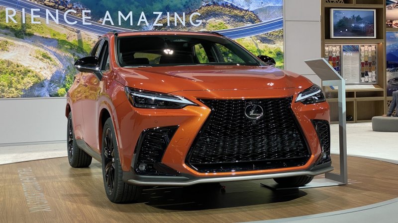 Новый Lexus NX 2021