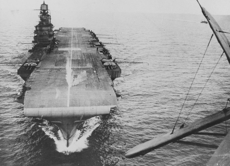 HMS indomitable 1940