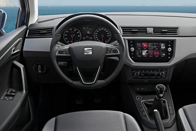 Seat Ibiza 2018 салон