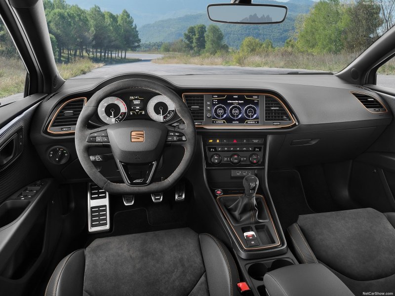 Seat Leon Cupra 2012 салон