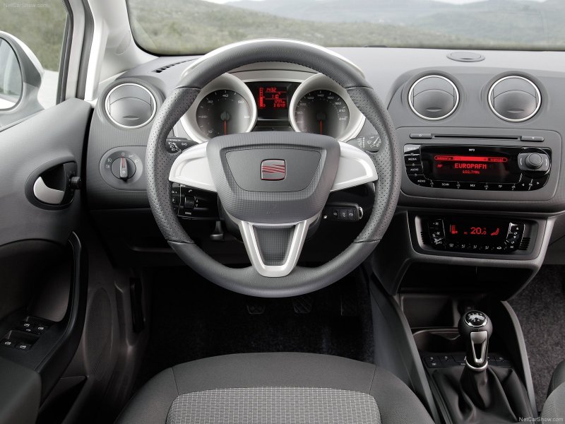Seat Ateca интерьер