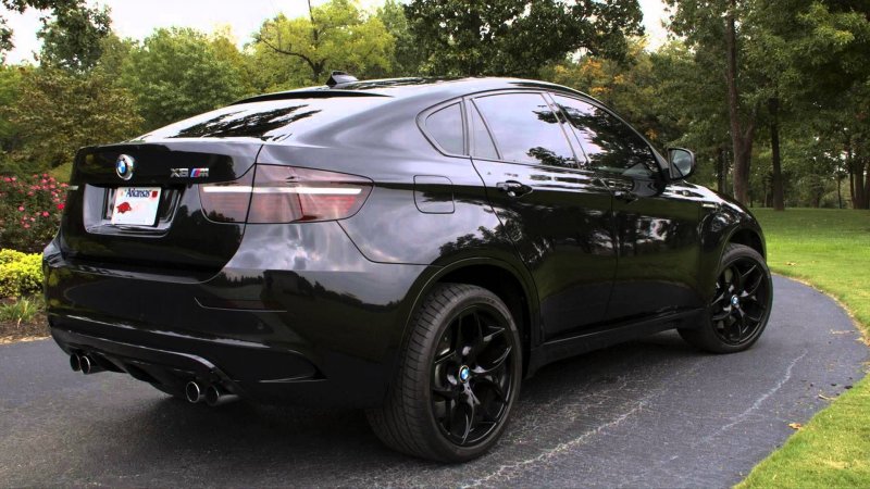 BMW x6m черный