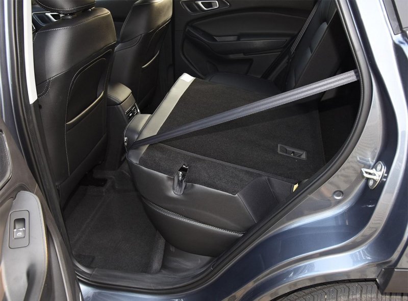 Chery Tiggo 4 салон сзади