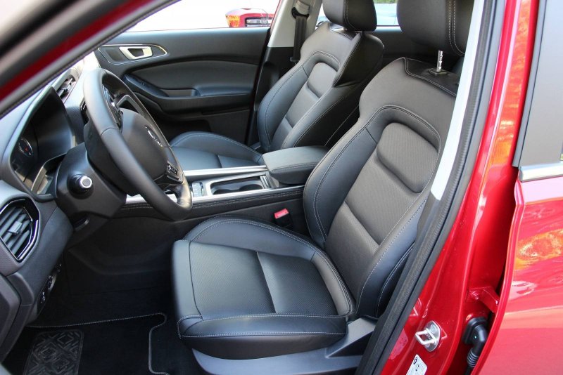 Chery Tiggo 4 салон сзади
