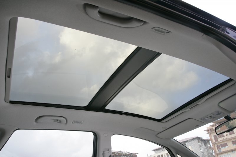 Kia Venga панорамная крыша
