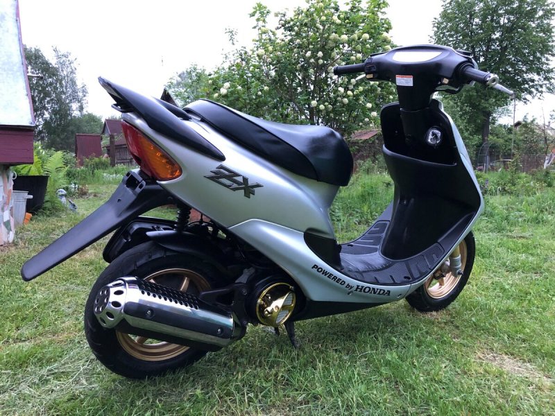 Скутер Honda Dio