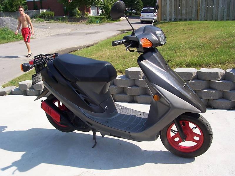 Скутер Honda Dio ZX 28