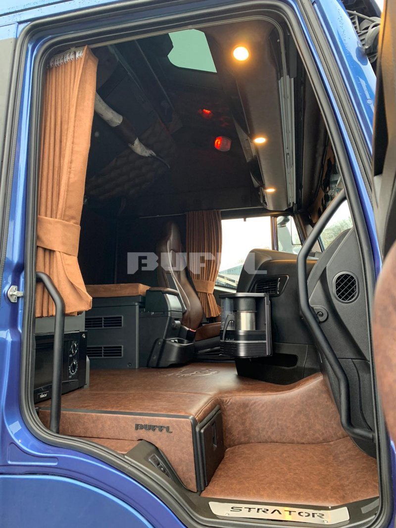Iveco Strator интерьер кабины