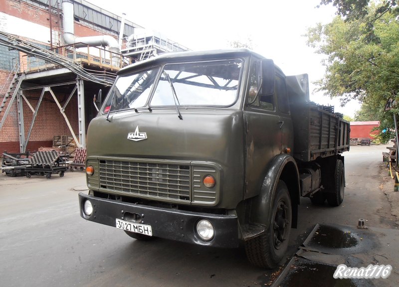 МАЗ-5335 грузовой автомобиль