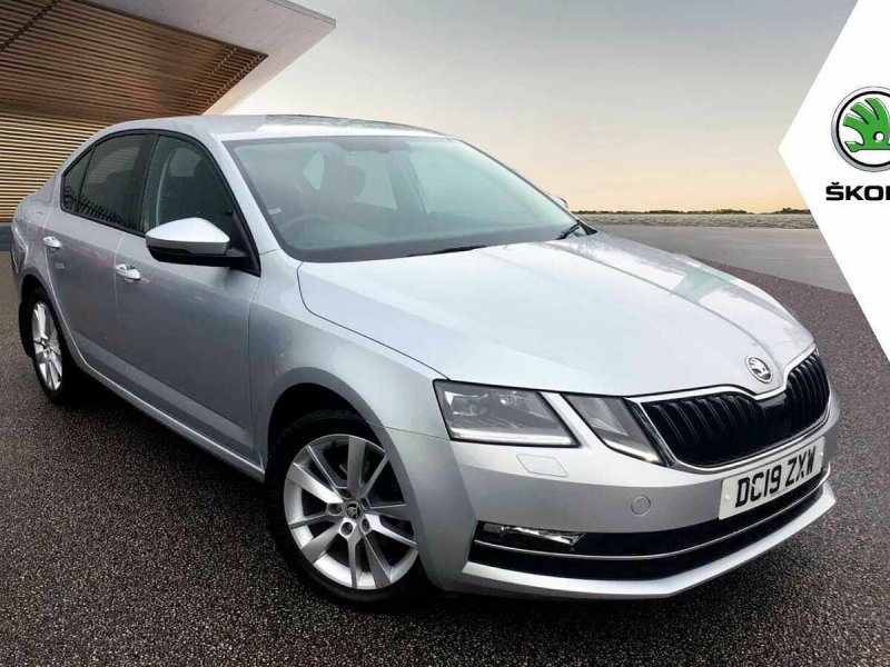 Skoda Octavia a8 серебристый