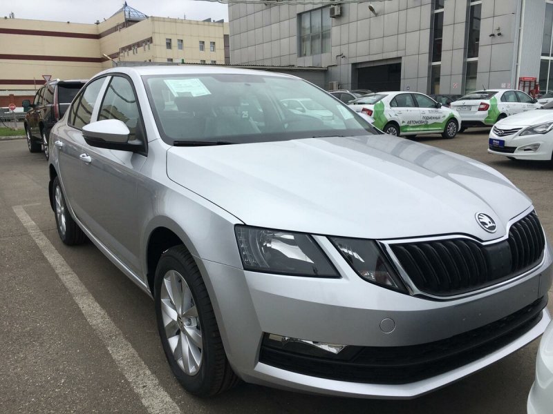 Skoda Octavia a8 серебристый