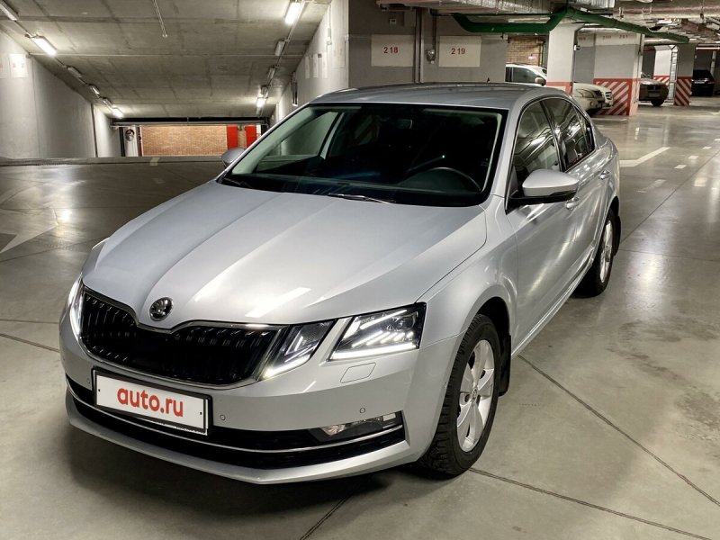 Skoda Octavia a7 серебристый