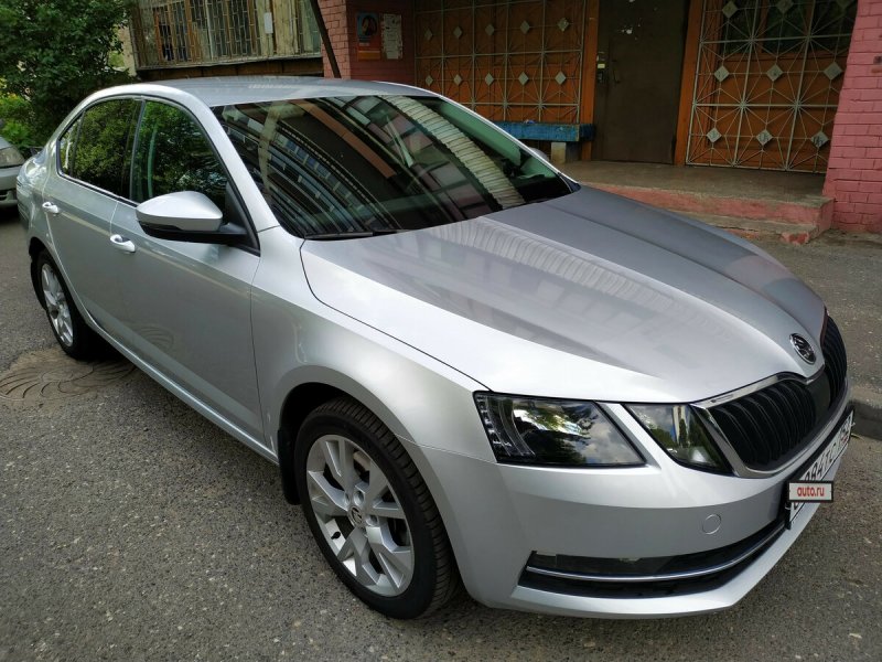 Skoda Octavia a7 серебристый