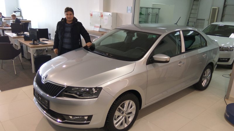 Серебристый Tungsten металлик Skoda Rapid
