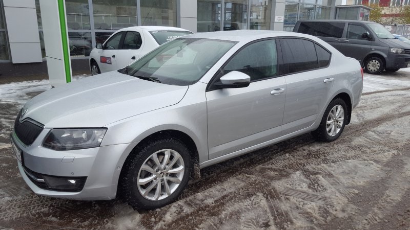 Skoda Octavia a7 серебристый металлик