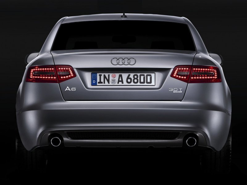 Audi a6 c6 сзади