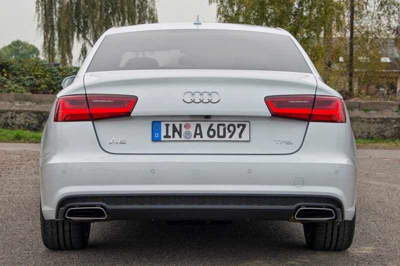 Audi a6 2015 сзади