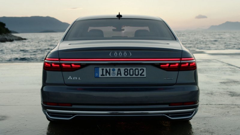 Зад Audi a8l