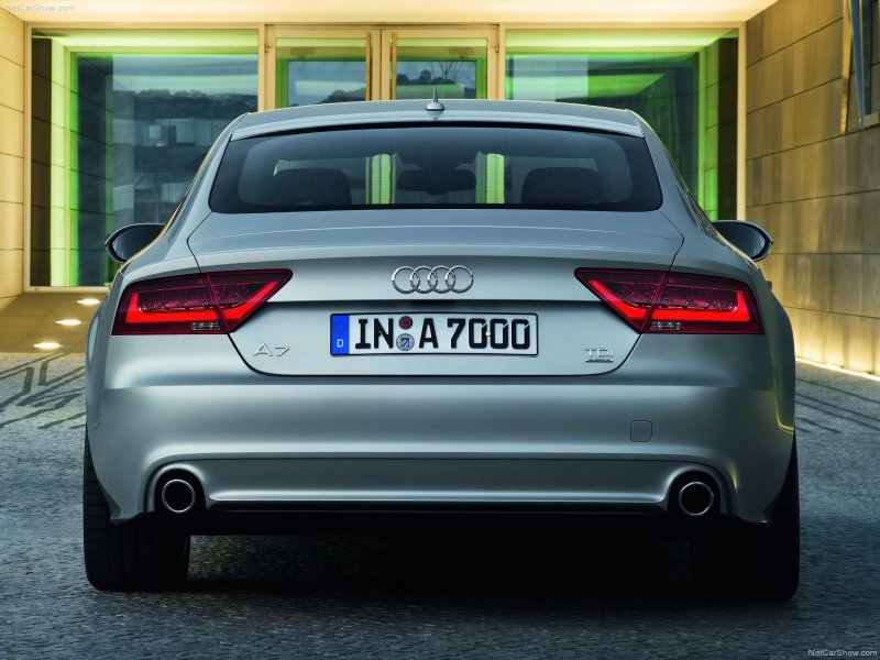 Audi a7 2010 Sportback сзади