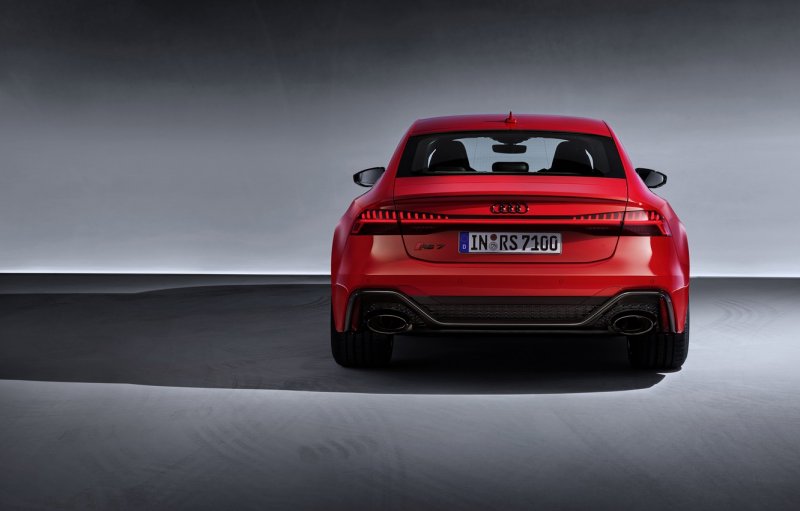 Audi rs7 Sportback 2020 сзади