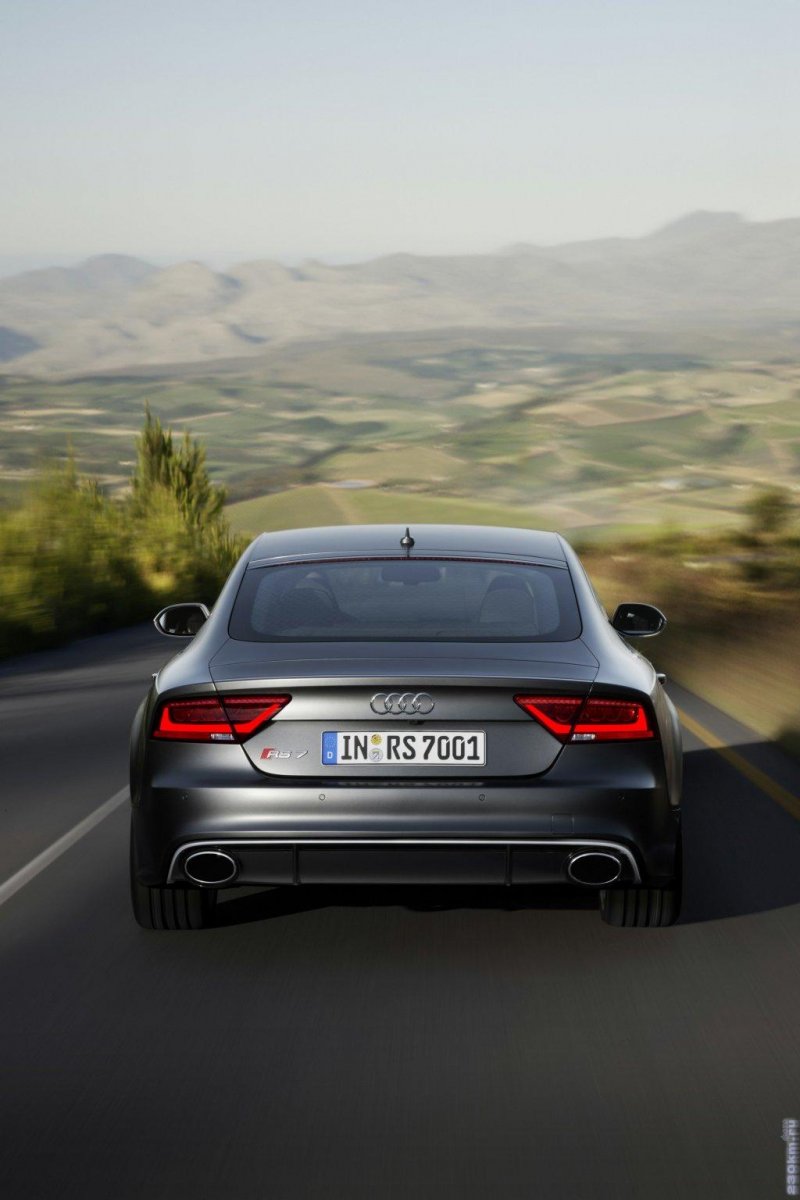 Ауди rs7 зад