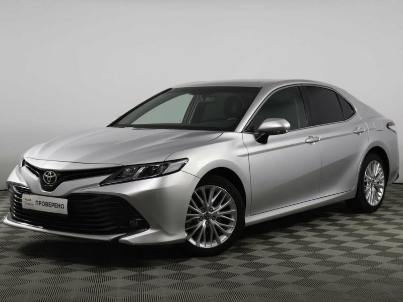Toyota Camry xv70 серебристый металлик