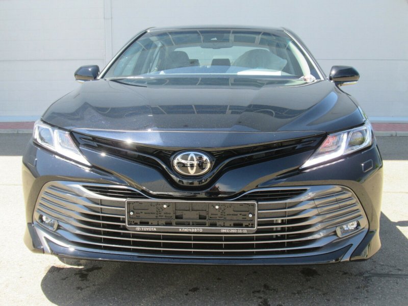 Toyota Camry xv70 серебристый металлик