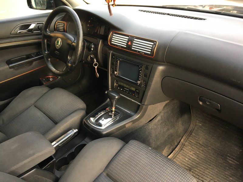 Skoda Superb 2002 салон